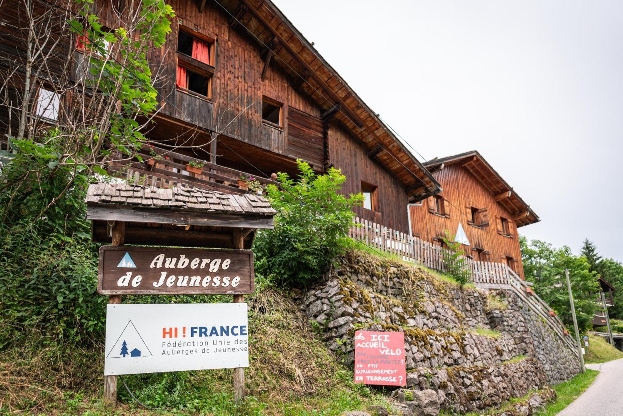 Auberge De Jeunesse Hi 拉克吕萨 外观 照片