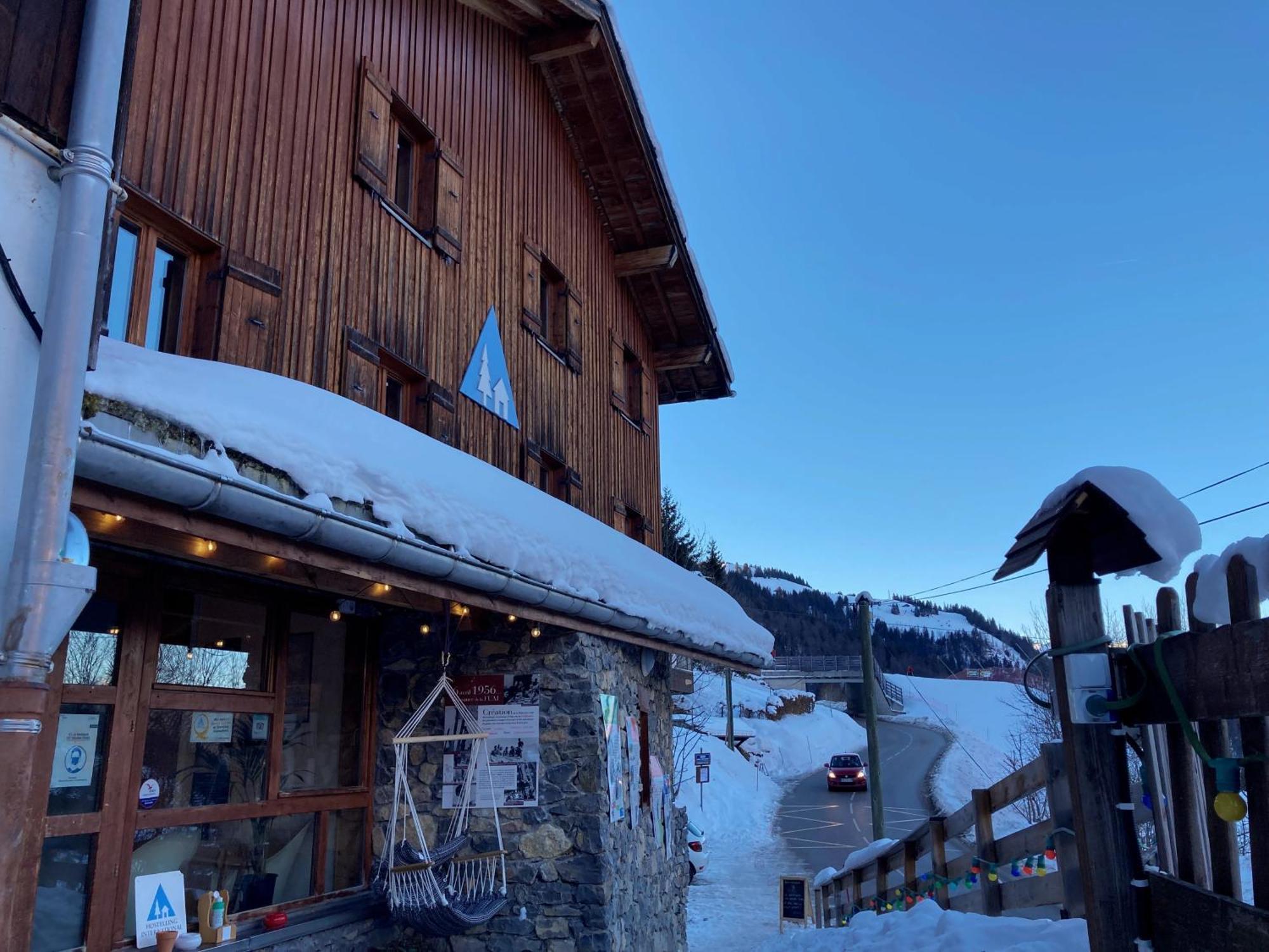 Auberge De Jeunesse Hi 拉克吕萨 外观 照片